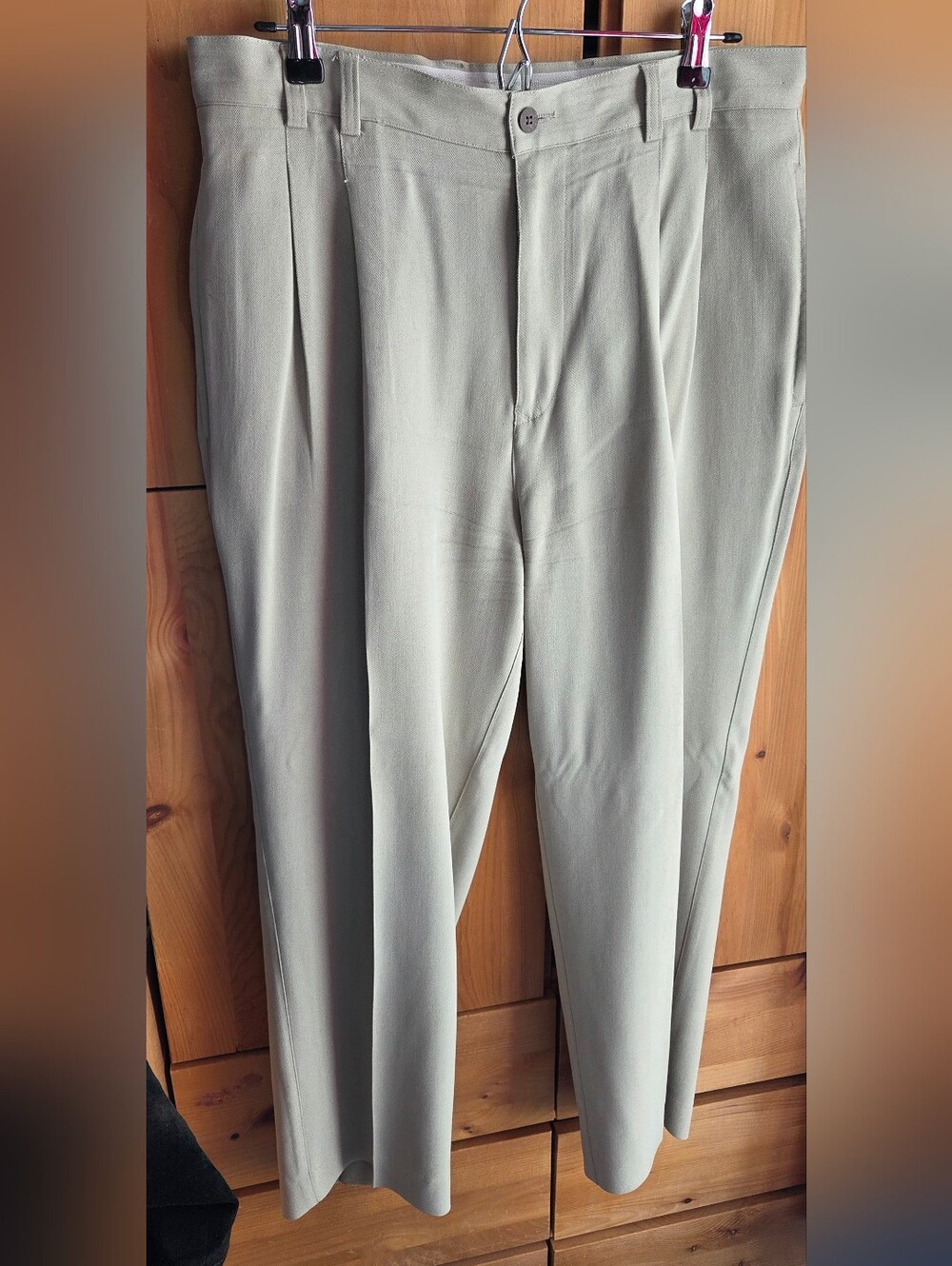 Tommy Bahama Men's Sand Coloured 100% Silk Dress Pants Size 34